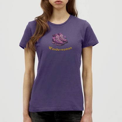 "Wanderwoman" - Shirt - Tiroler Design Südtirol | Frauen T-Shirt - Dunkellila