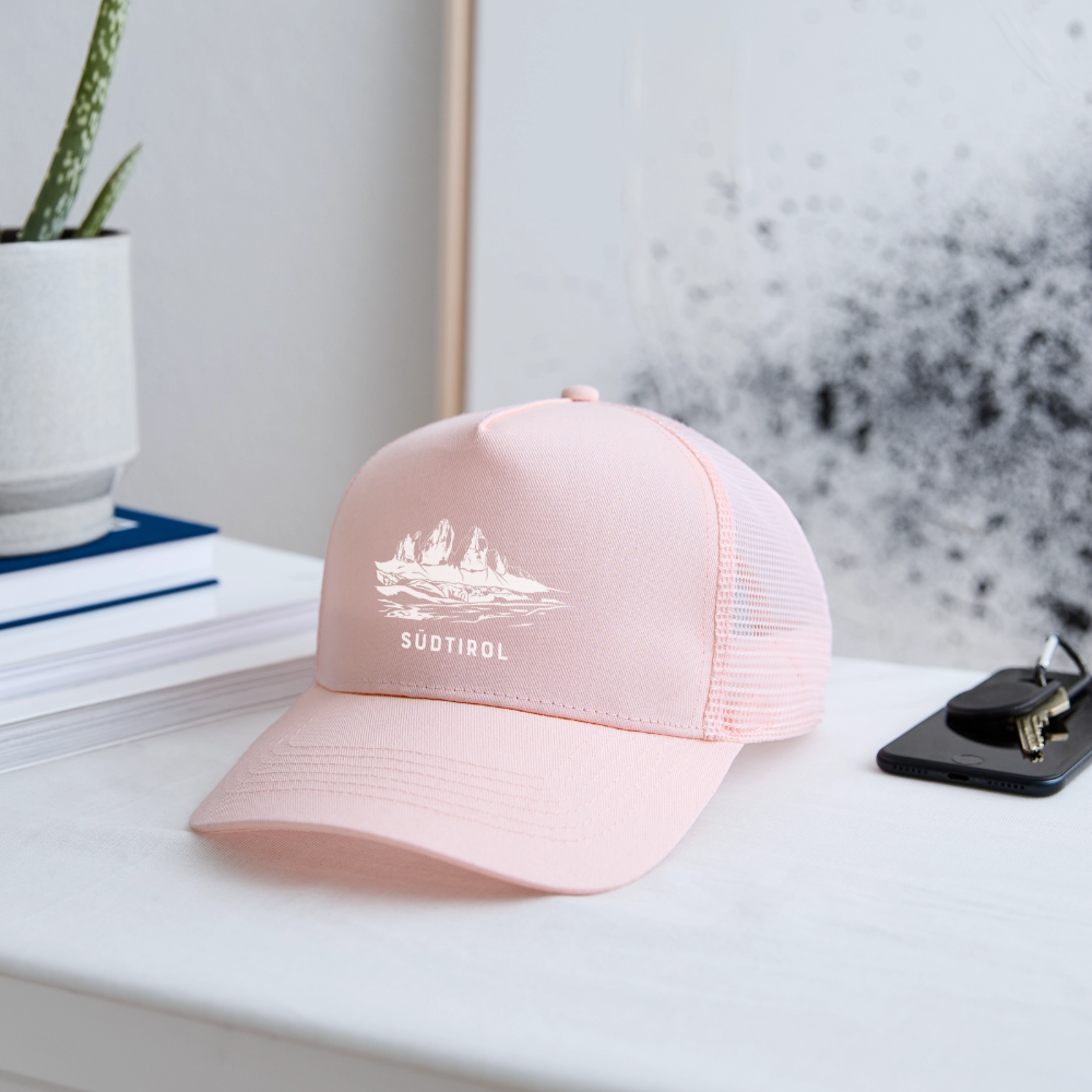 "Südtirol Drei Zinnen" - Schildkappe - Tiroler Design Südtirol | Trucker Cap Modern - Hellrosa