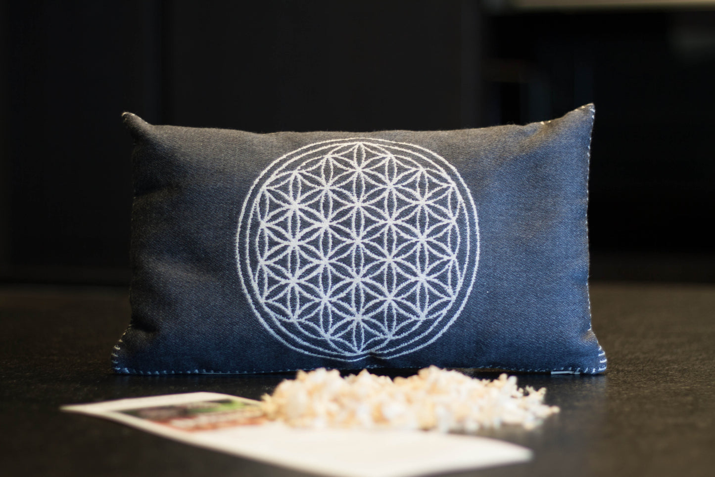 Zirbenkissen LEBENSBLUME 20x35 dunkel Südtirol